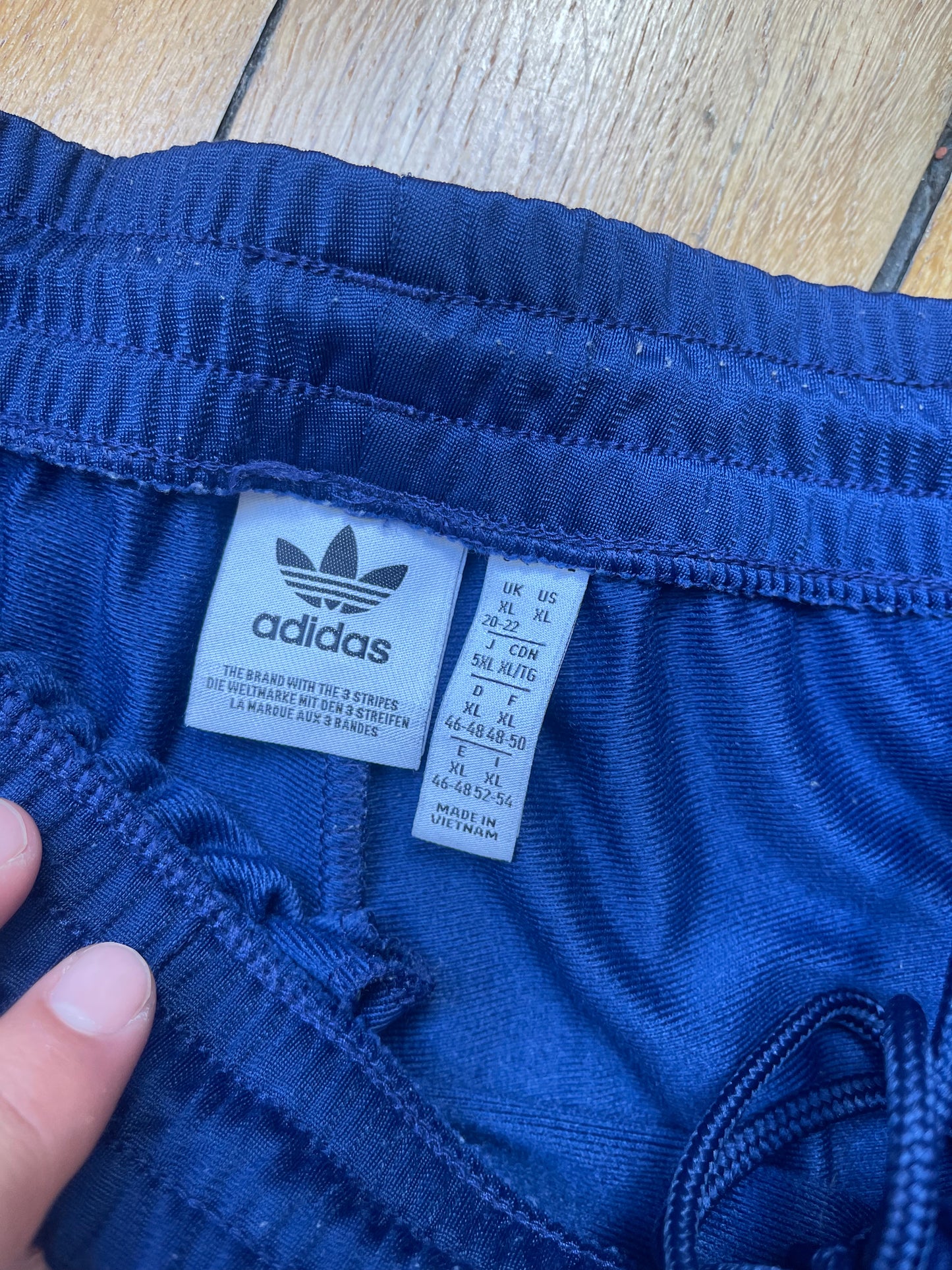 Adidas trackpant blue XL