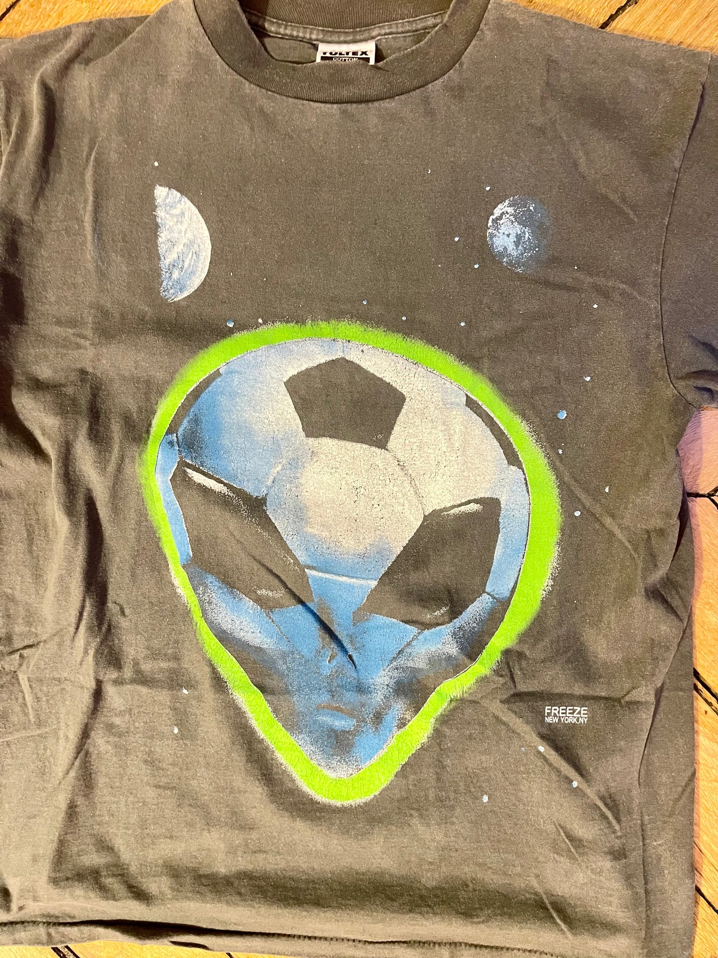 Vintage Tshirt "Football Alien" - Made in USA